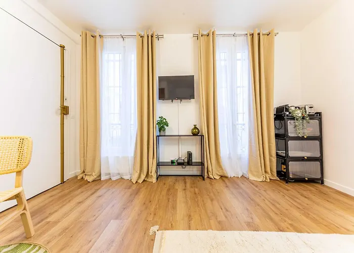 Cosy 2p Quai De Jemmapes * Paris